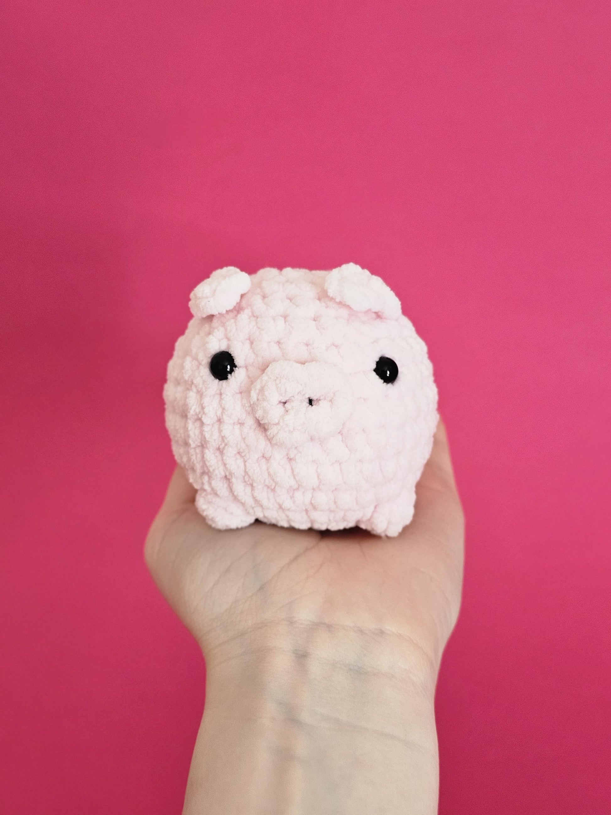 Unique and cute pig crochet amigurumi pattern beginner friendly.